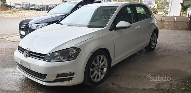 VOLKSWAGEN Golf 7 2.0 TDI 150cv Highline Navisat