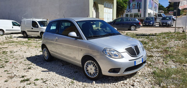 ++Venduta ++ LANCIA Ypsilon 1.2 Benz. ORO per NEOPATENTATI